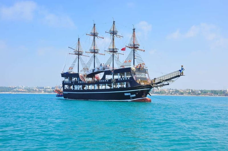 Dolphin Island Boat Trip with Swimming & Lunch - Pickup, sailing days, and practical planning