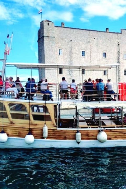 Dubrovnik: Elaphiti Islands Boat Cruise with Lunch & Drinks - Setting out from Lapadska Obala 5
