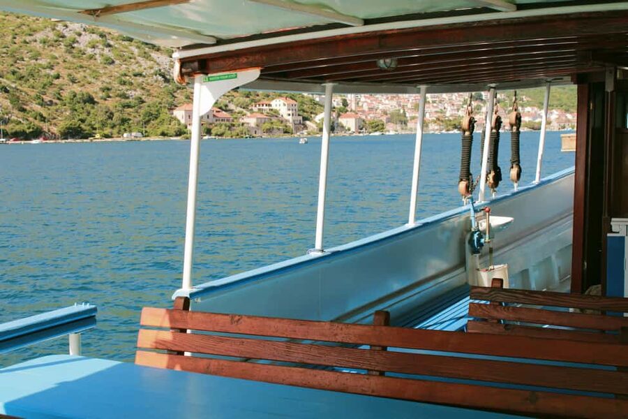 Dubrovnik: Full-Day Blue Cave & Elaphiti Islands Boat Tour - Life aboard Stonac or Pomena