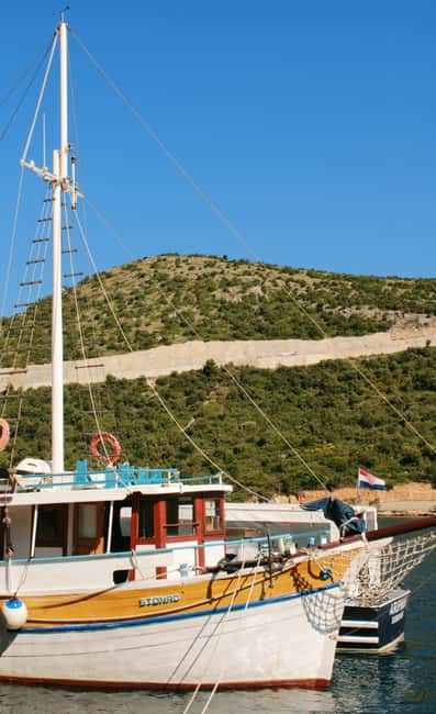 Dubrovnik: Full-Day Blue Cave & Elaphiti Islands Boat Tour - The Blue Cave, the trip’s most changeable stop