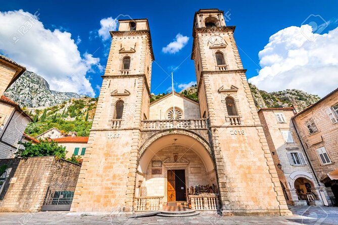 Dubrovnik Island-Hopping Cruise in the Elaphites with Lunch - Lunch and drinks, where the value adds up
