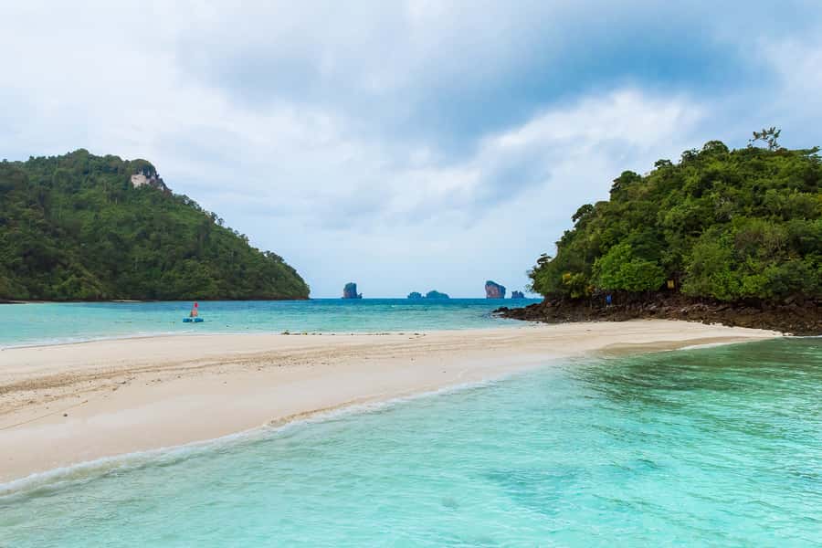 Early Bird Krabi 4 Islands from Phuket/Khaolak - Poda Island’s classic beach hour