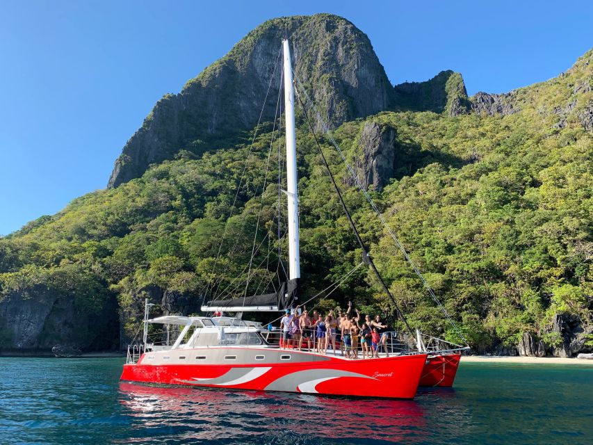 El Nido: Full-Day Premium Island Hopping Catamaran Cruise - Hidden Beach and the appeal of the private beach