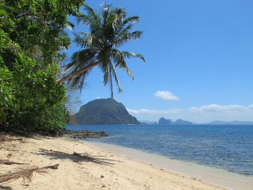 El Nido: Full-Day Premium Island Hopping Catamaran Cruise - Two routes, six possible highlights, and a three-stop rule