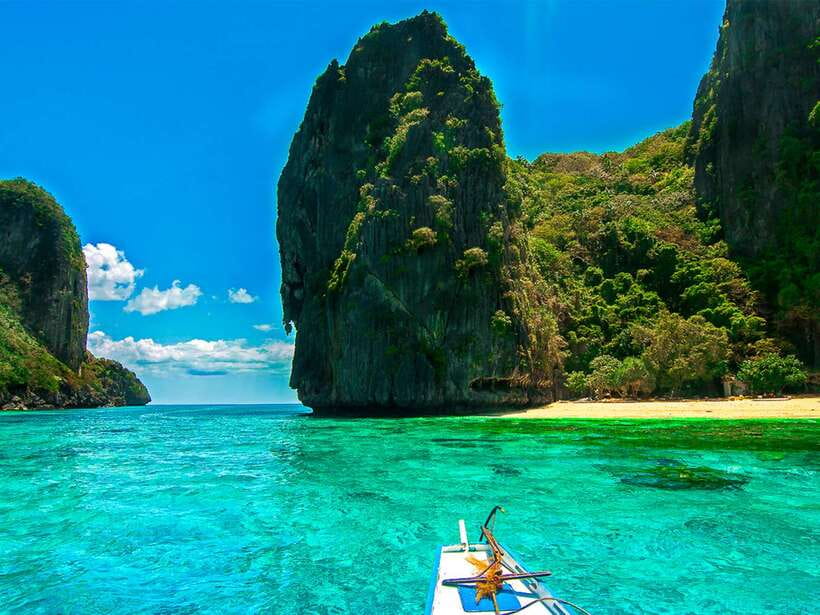 El Nido: Island Hopping Tour A Lagoons and Beaches - Secret Lagoon, where the first stop gets tight