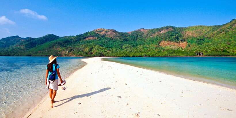 El Nido: Island Hopping Tour B Cudognong Cave & More - Lunch, group size, and the guide