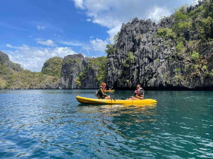 El Nido: Island Hopping Tour C with Lunch EDTF included - Hidden Beach, limestone walls, and optional kayaking