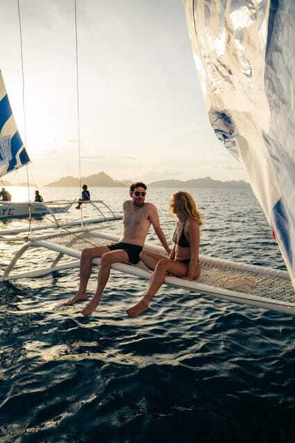 El Nido Islands: Private Paraw Day Sailing with Lunch - Papaya Beach: lunch beside the water