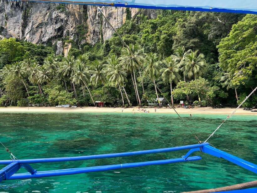 El Nido: Private/Exclusive Island Hopping Tour A BEST PRICE! - The crew is a major part of the value