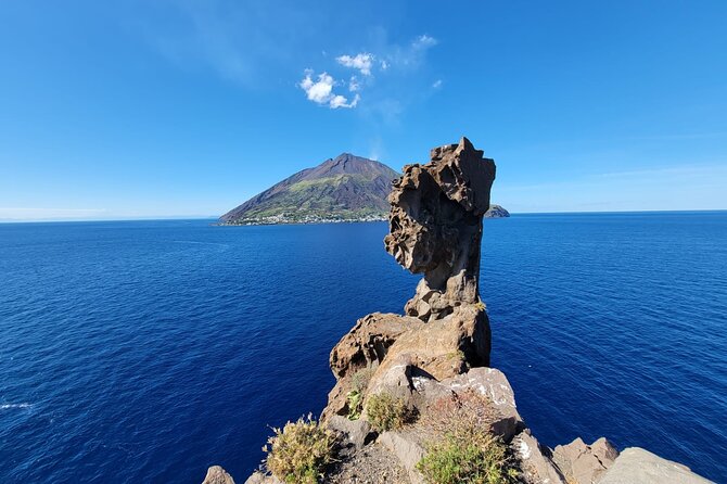 Exclusive tour of Stromboli island, Boat tour with Pasqualo - Why Stromboli makes more sense from the sea