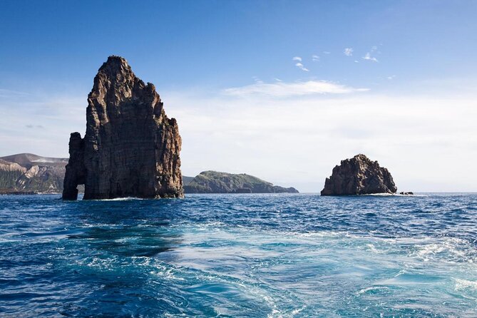 Exclusive tour of Stromboli island, Boat tour with Pasqualo - Watching the Sciara del Fuoco