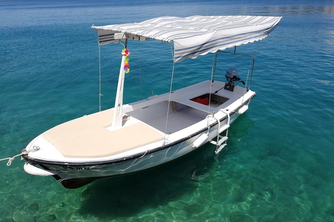 Explore west side of island Brač with Pasara boat - Traditional Dalmatian boat - Why the private format works for small groups
