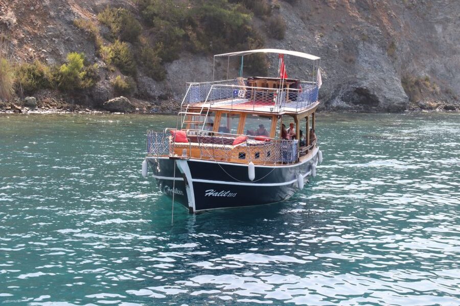 Fethiye: Island Sailing Trip with Lunch and Hotel Pickup - Cavy Bay and its natural rock cave