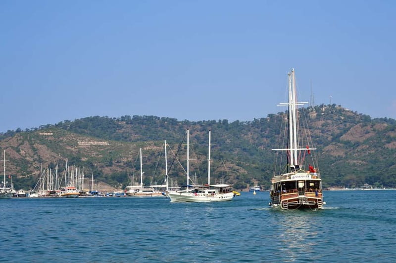 Fethiye: Island Sailing Trip with Lunch and Hotel Pickup - Flat Island and the first swim