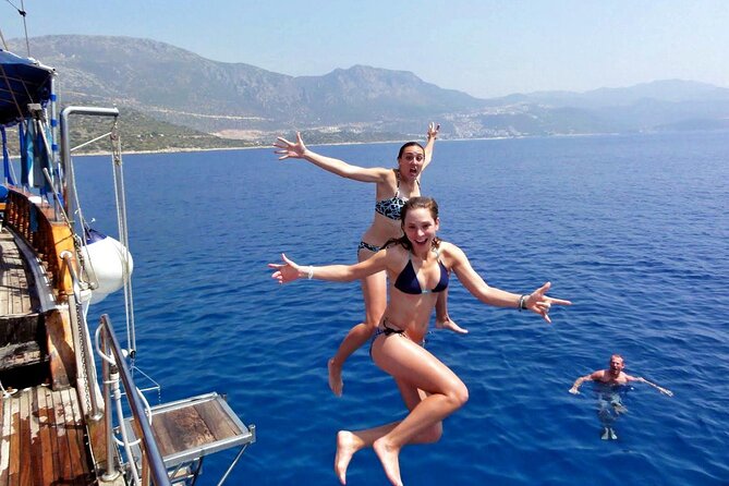 Fethiye Oludeniz Boat Trip With Butterfly Valley And Six Islands - Camel Beach: a warm-water lunch break