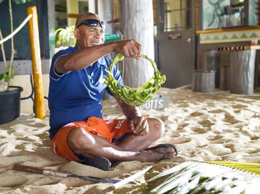 Fiji: Beachcomber Island Day Cruise with Snorkelling - Snorkeling, fish feeding, and the glass-bottom boat