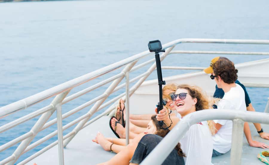 Fiji: Yasawa Islands Explorer Cruise with Lunch - Resort stops without a shore visit