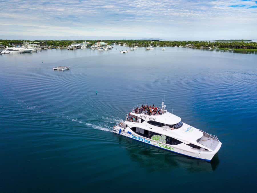 Fiji: Yasawa Islands Explorer Cruise with Lunch - Lunch, drinks, and life aboard