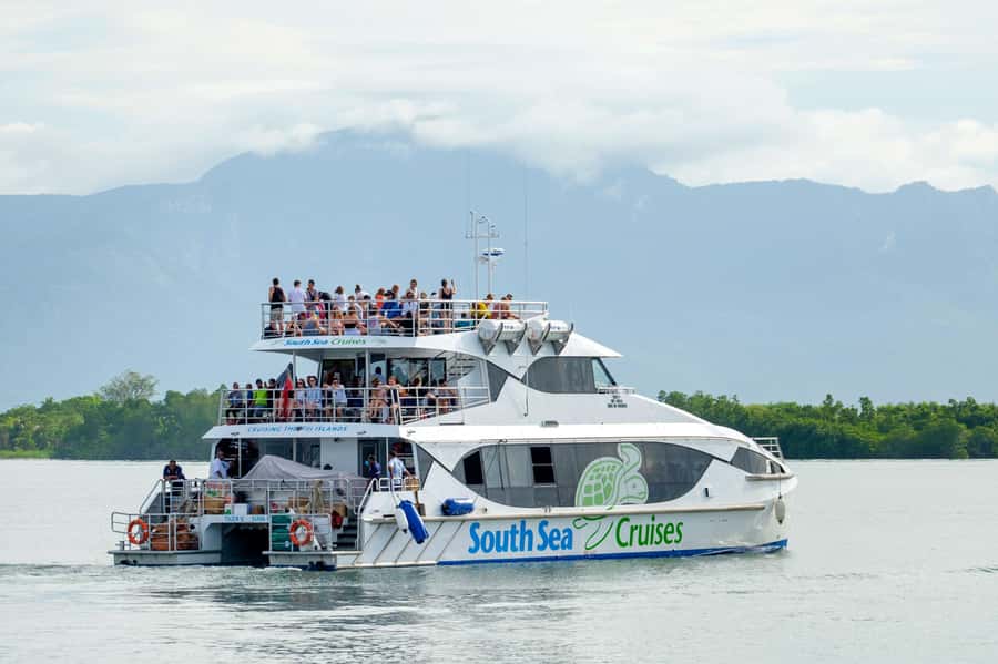 Fiji: Yasawa Islands Explorer Cruise with Lunch - Who should choose this cruise?
