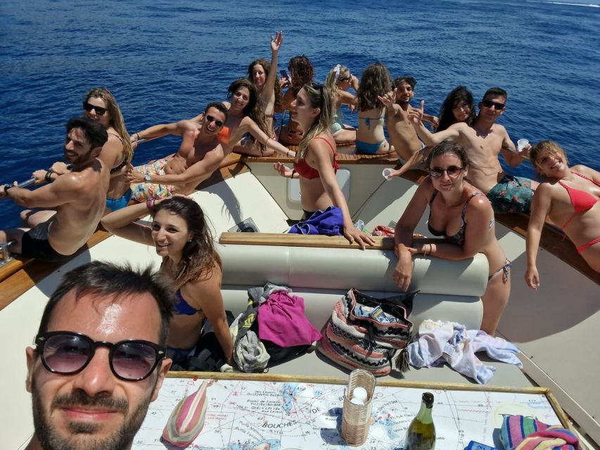 Forio: Ischia Island Boat Tour with Local Lunch and Swimming - Ischia Ponte and the northern coast