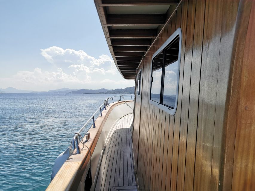 Forio: Ischia Island Boat Tour with Local Lunch and Swimming - Casamicciola, Lacco Ameno, and San Montano