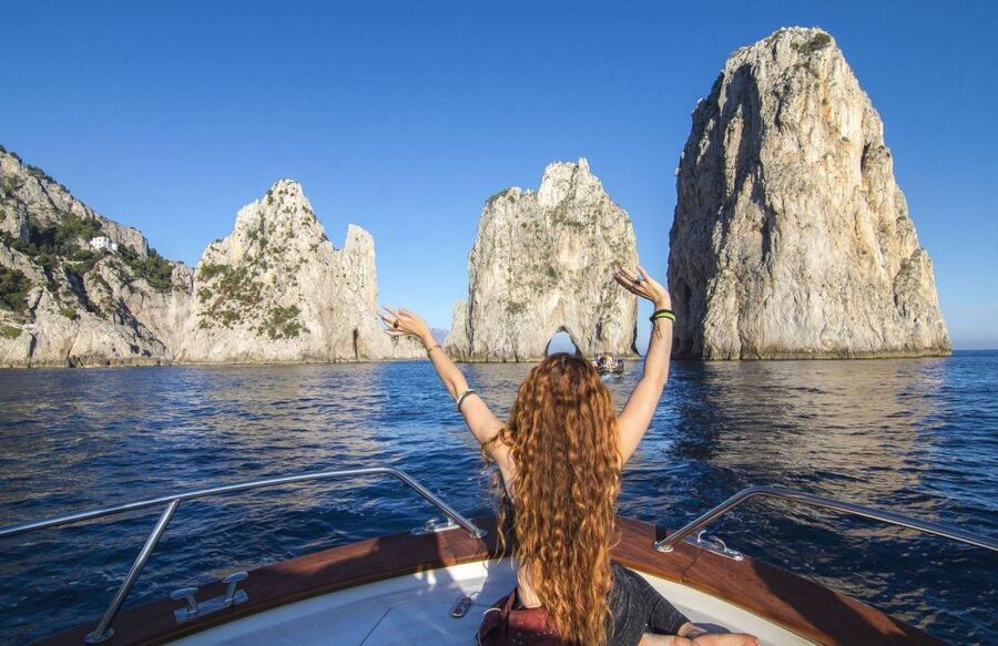 From Amalfi: Li Galli and Capri Islands Boat Tour - Sailing from Amalfi to Punta Campanella