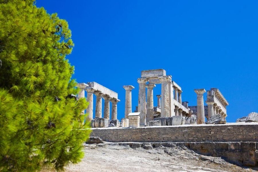 From Athens: Saronic Islands Full-Day Cruise with VIP Seats - The shipboard experience between islands