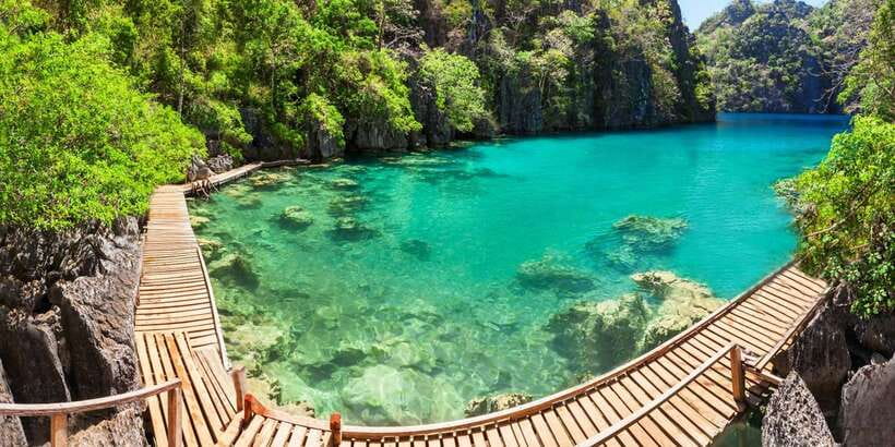 From Coron: Island Hopping Boat Day Trip with Buffet Lunch - Skeleton Wreck, a short snorkeling lesson in history