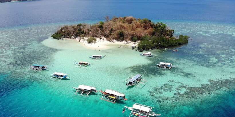 From Coron: Island Hopping Boat Day Trip with Buffet Lunch - A private tour that needs a clear group-size check