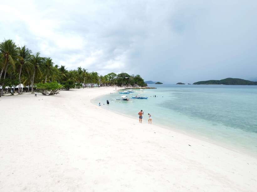 From Coron Town: Beaches and Islands Boat Tour with Lunch - What the $42 price really covers