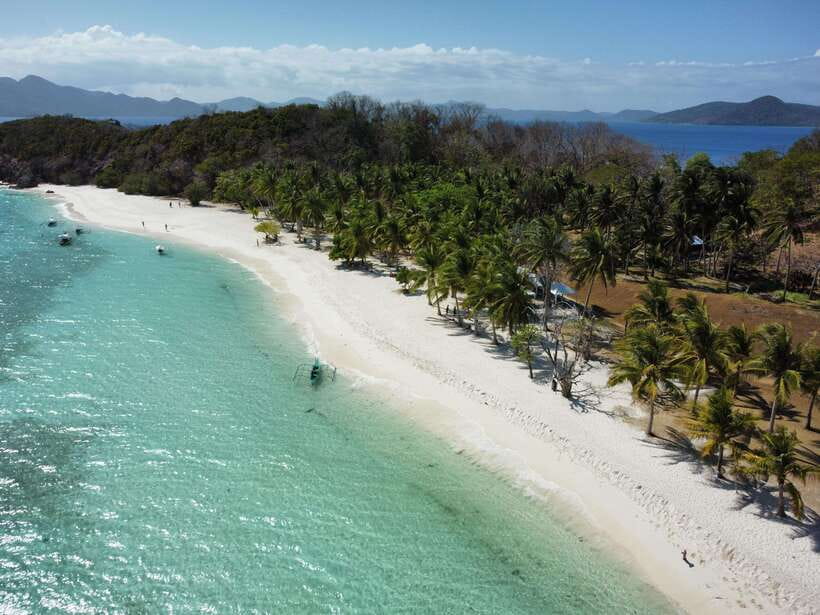From Coron Town: Beaches and Islands Boat Tour with Lunch - What to pack for the island route