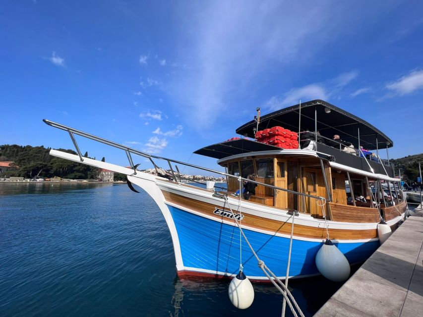 From Dubrovnik: Boat Tour to Kolocep, Lopud, & Sipan Islands - Šipan: olive trees, old villas, and clear water