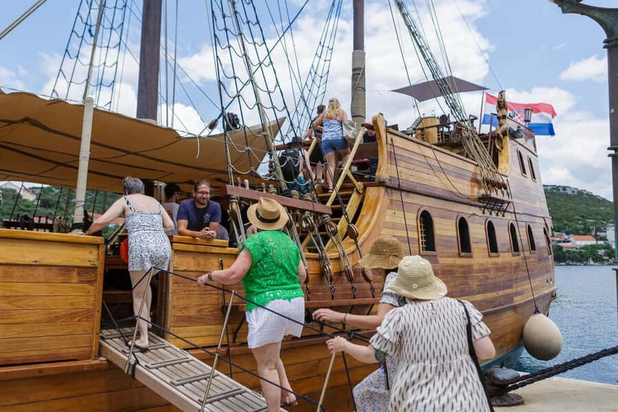From Dubrovnik: Elaphiti Islands Galleon Cruise with Lunch - Who will enjoy this boat trip most?