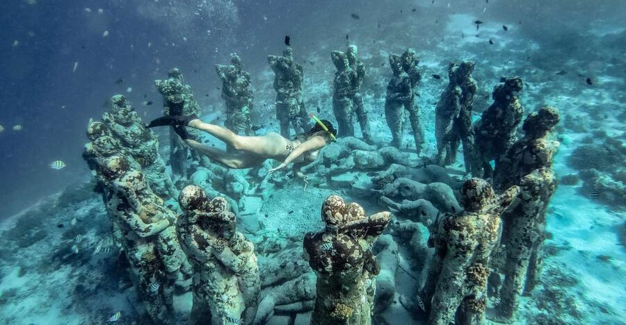 From Gili Trawangan: Gili Islands Snorkeling Boat Tour - Boat comfort and the value of the glass-bottom design