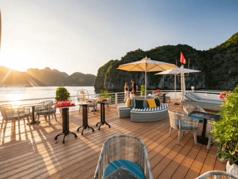 From Hanoi: Lan Ha Bay and Cat Ba Island Cruise with Lunch - Lunch on the boat at 11:30