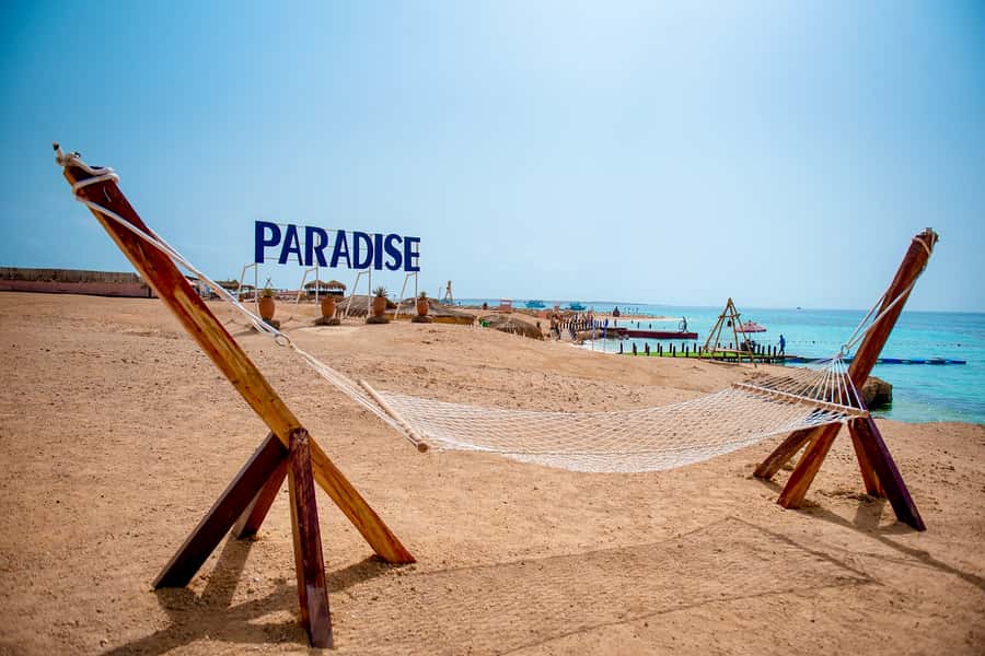 From Hurghada: Paradise Island Snorkeling Cruise with Lunch - Paradise Island gives you both reef time and beach time