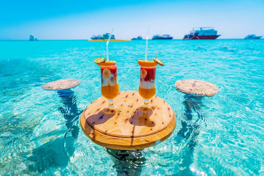 From Hurghada: Paradise Island Snorkeling Cruise with Lunch - Choosing between the 7-hour yacht and 3-hour speedboat