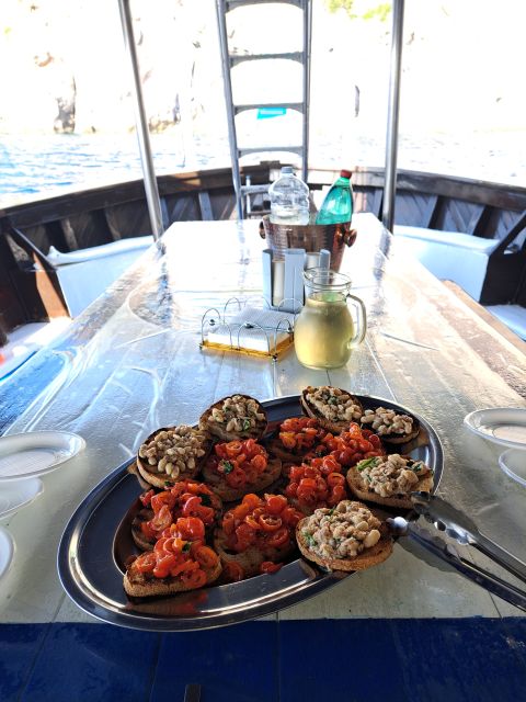 From Ischia: Procida Island Full-Day Boat Tour with Lunch - Seeing Procida beyond the harbor