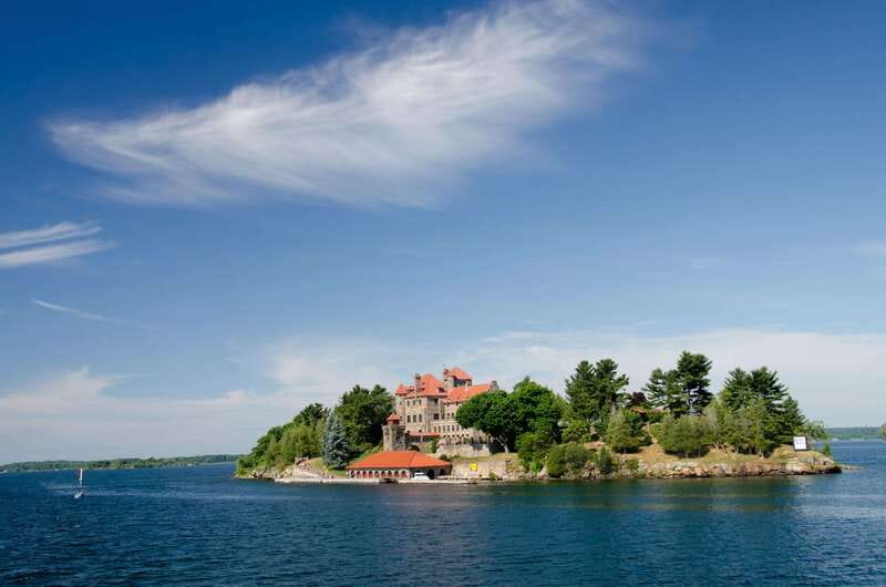 From Ivy Lea: 1000 Islands Boldt Castle Scenic Cruise - Why this stretch of the St. Lawrence is best seen by boat