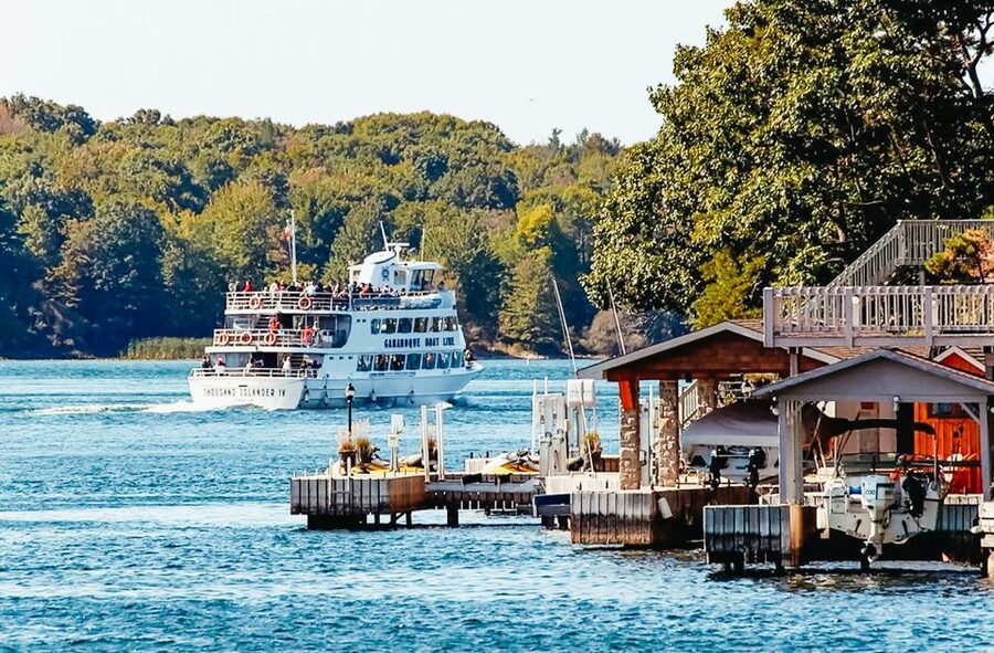 From Ivy Lea: 1000 Islands Boldt Castle Scenic Cruise - Commentary, comfort, and what the boat experience feels like