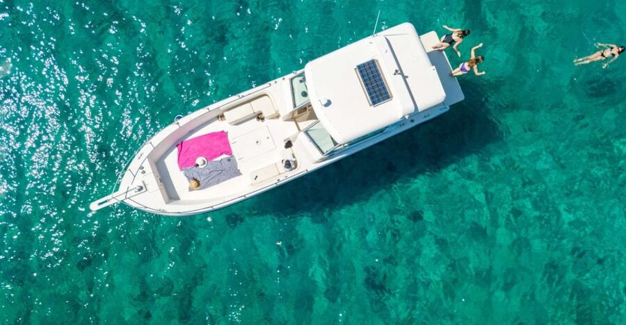 From Kissamos: Private Boat Cruise to Historic Pirate Island - Gramvousa and the pirate-era castle