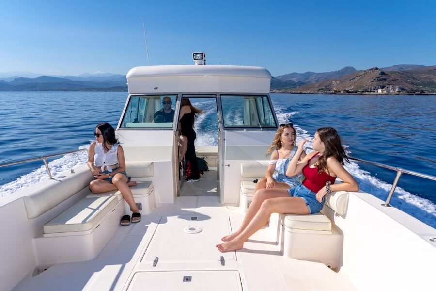 From Kissamos: Private Boat Cruise to Historic Pirate Island - What is served on board