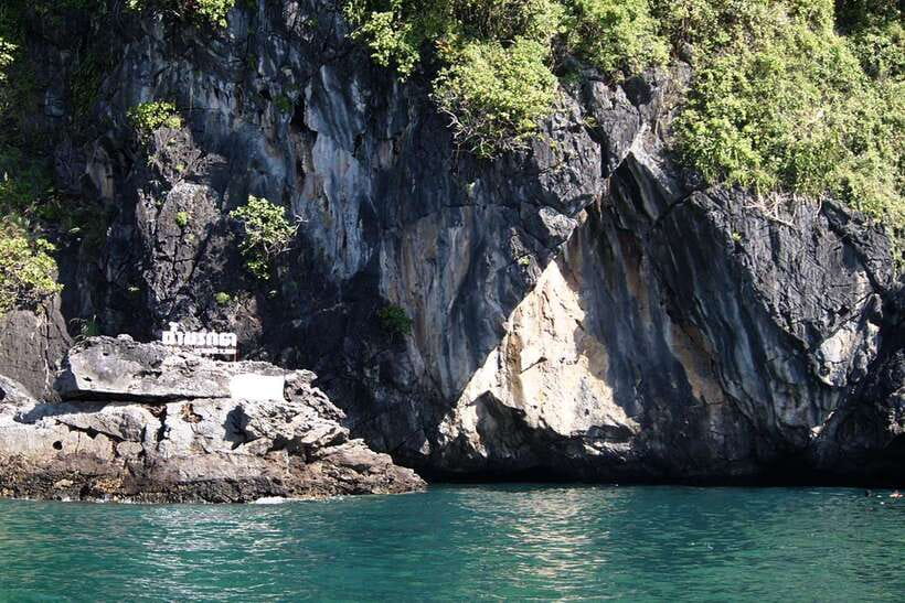 From Koh Lanta: 4 Islands Adventure- Emerald Cave&Koh Kradan - A four-island route built around Emerald Cave