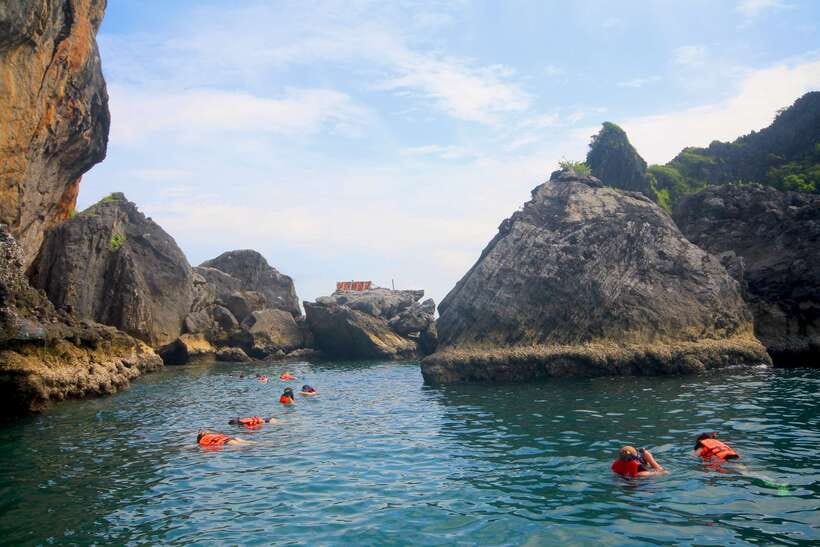 From Koh Lanta: 4 Islands Adventure- Emerald Cave&Koh Kradan - Leaving Koh Lanta from Saladan Pier
