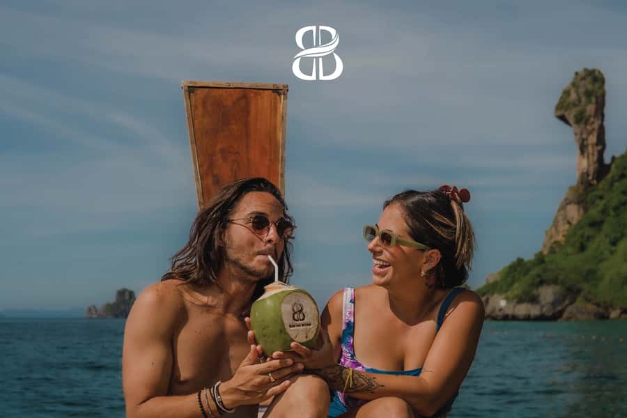 From Krabi: 4 Islands Private Longtail Boat Tour with Picnic - Poda Island and the beach picnic setup