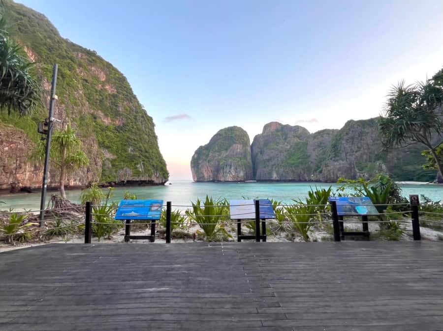 From Krabi: Phi Phi Early Bird & 4 Islands by Speedboat - Snorkeling in the open sea
