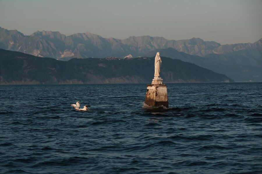 From La Spezia: Portovenere Islands Golden Hour Boat Tour - Tinetto, Madonna Stella Maris, and Tino
