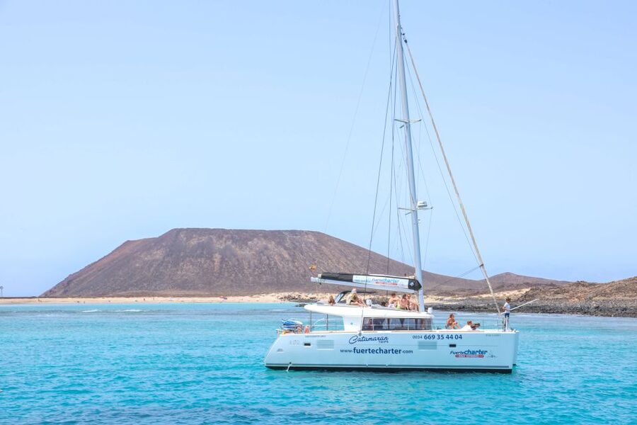 From Lanzarote: Lobos Island and Fuerteventura Day Cruise - Key points at a glance
