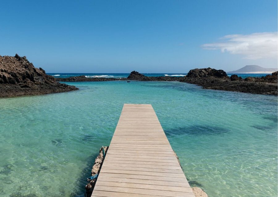 From Lanzarote: Lobos Island and Fuerteventura Day Cruise - Who will enjoy this day most