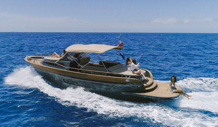 From Naples: Boat Tour to Capri Island with Aperitiv - Crossing the Bay of Naples by gozzo